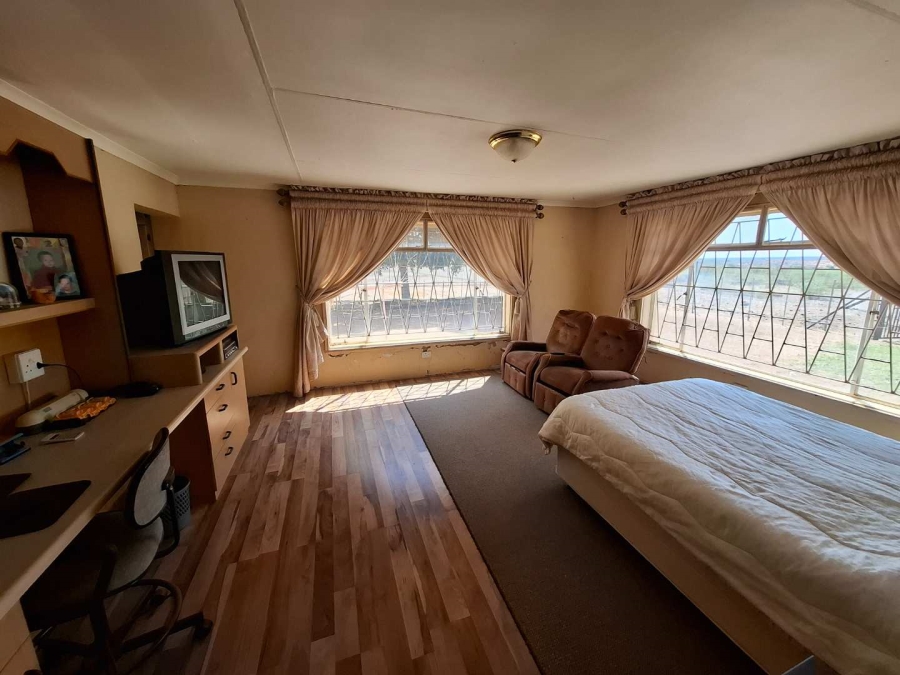 4 Bedroom Property for Sale in Karos Northern Cape